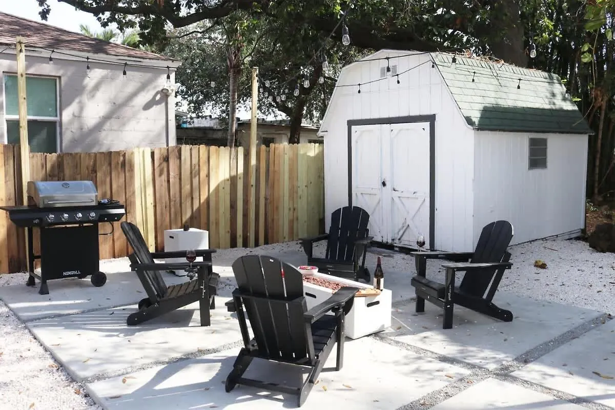 Walkable, Outdoor Oasis, Bbq, Firepit And Bocce Ball Tampa Verenigde Staten